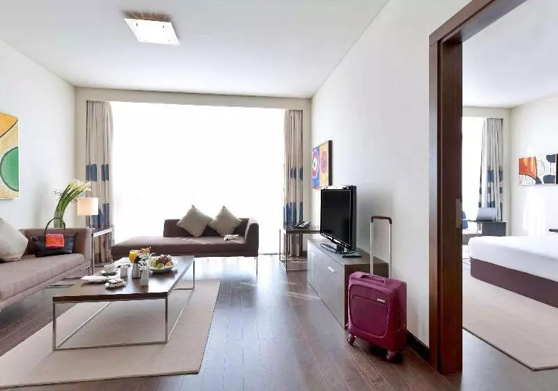 スーペリアースイート, Novotel Abu Dhabi Gate