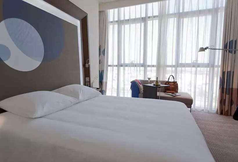 スーペリアースイート, Novotel Abu Dhabi Gate