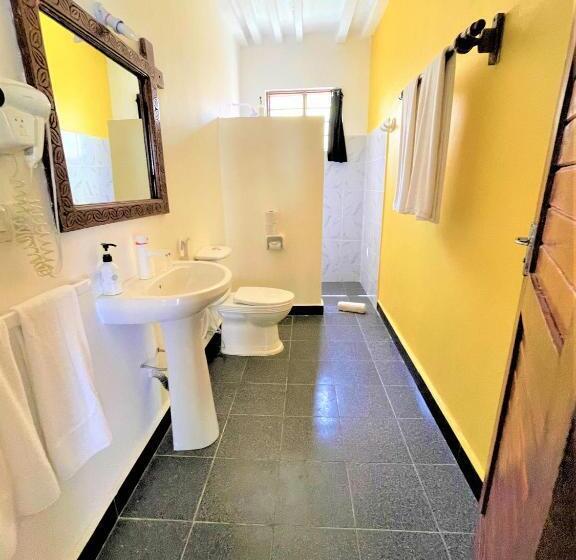 اتاق لوکس, Paradise Beach Resort & Spa