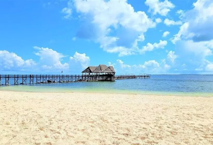 スイート, Paradise Beach Resort & Spa