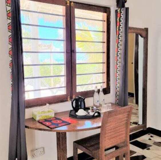 بانگلوی استاندارد, Paradise Beach Resort & Spa