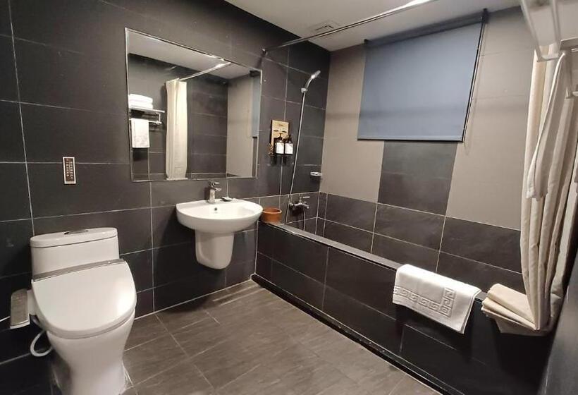 اتاق استاندارد چهار تخته, Sa Yo Hotel Pier 2