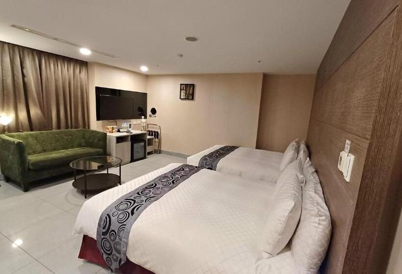 اتاق استاندارد چهار تخته, Sa Yo Hotel Pier 2