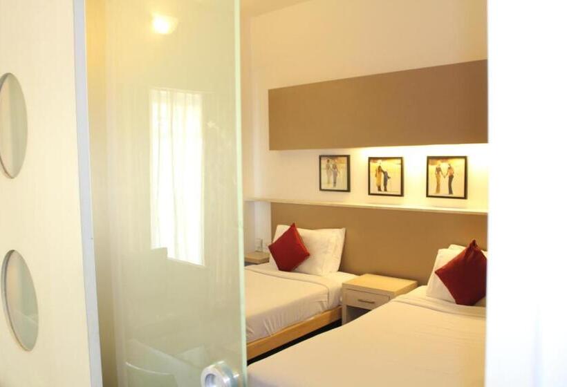 استودیوی استاندارد, Amc Comforts