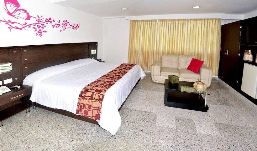 标准三人间, Arawak Upar