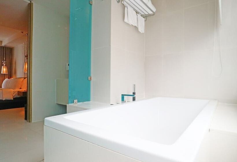 Triplo Executivo, Citrus Sukhumvit 13 Nana Bangkok By Compass Hospitality