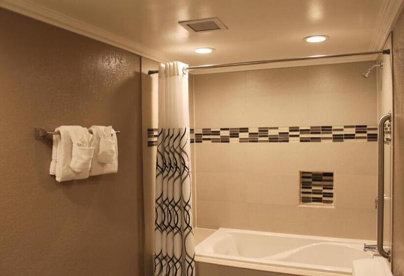 غرفة ديلوكس سرير كينج, Inn At Highway 1