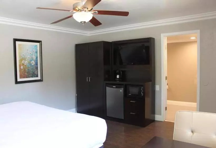キングサイズベッドのデラックスルーム, Inn At Highway 1