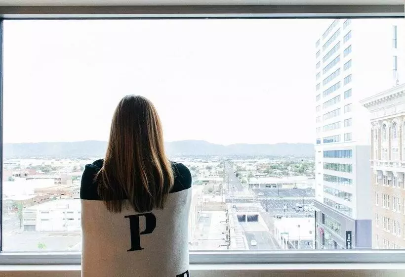 シティビュースイート, Kimpton Hotel Palomar Phoenix Cityscape, An Ihg