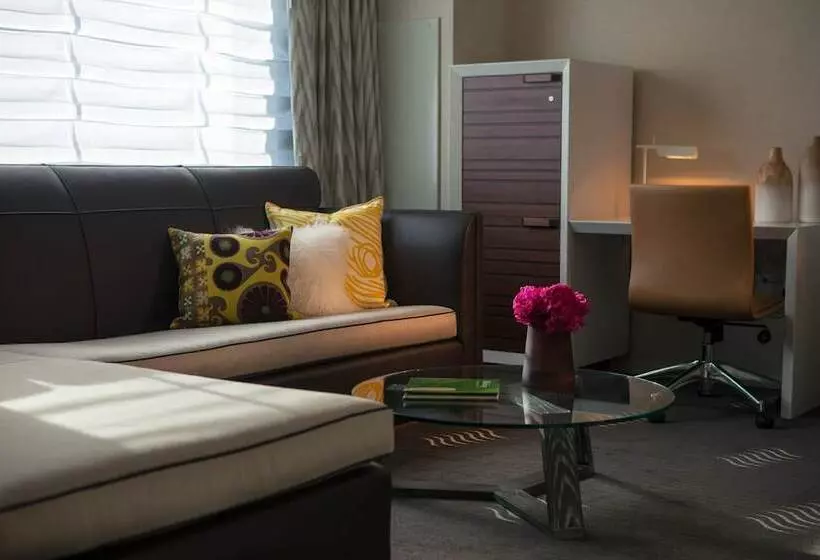 身障者適用スイートルーム, Kimpton Hotel Palomar Phoenix Cityscape, An Ihg