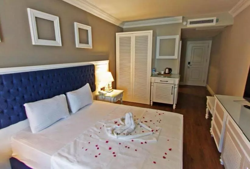 اتاق استاندارد یک نفره, Mara Palace