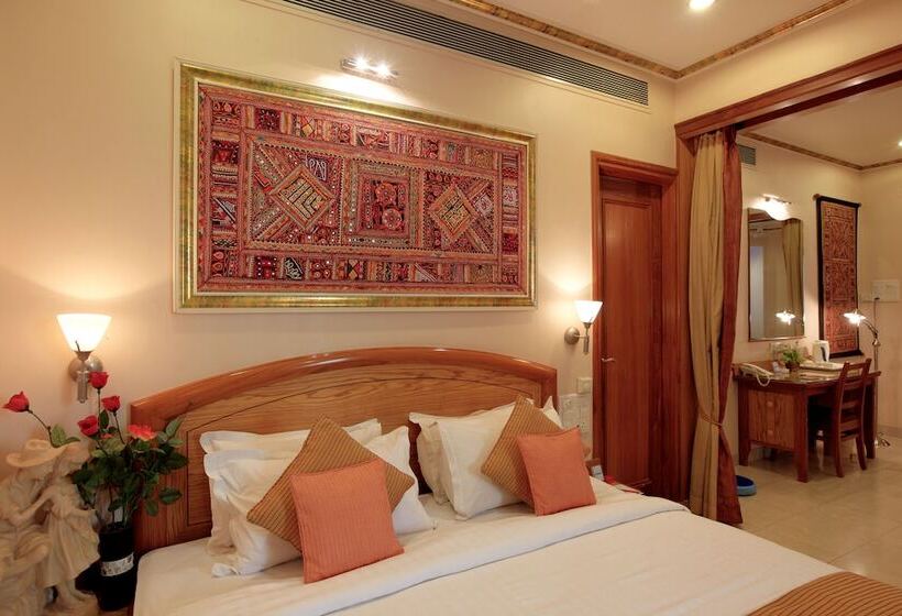 סוויטה, Mayura