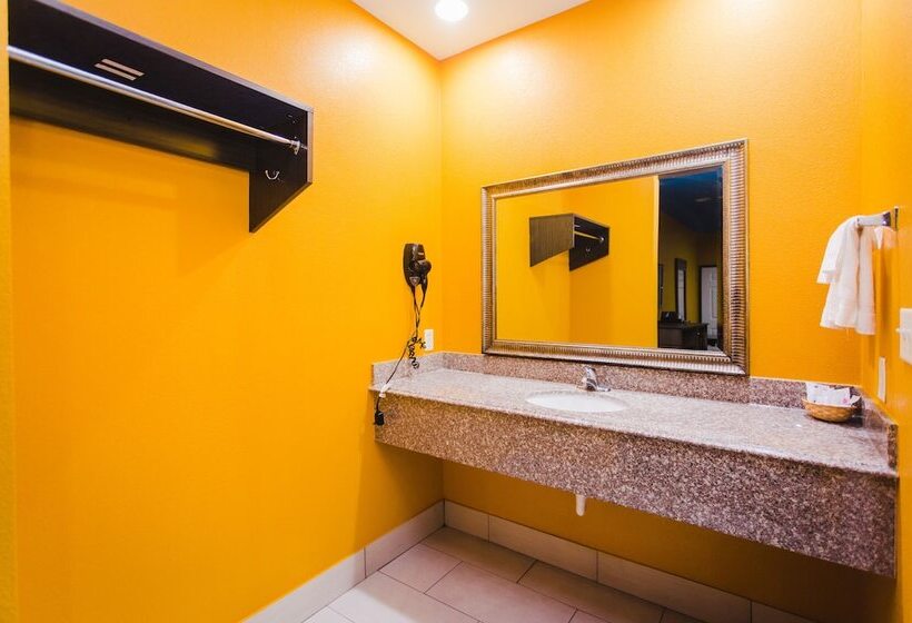 Standard Room 2 Double Beds