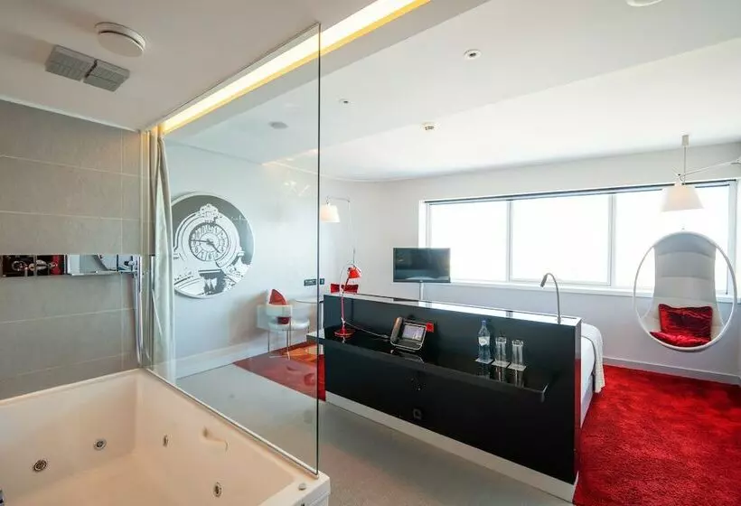 Quarto deluxe, Myriad By Sana Hotels