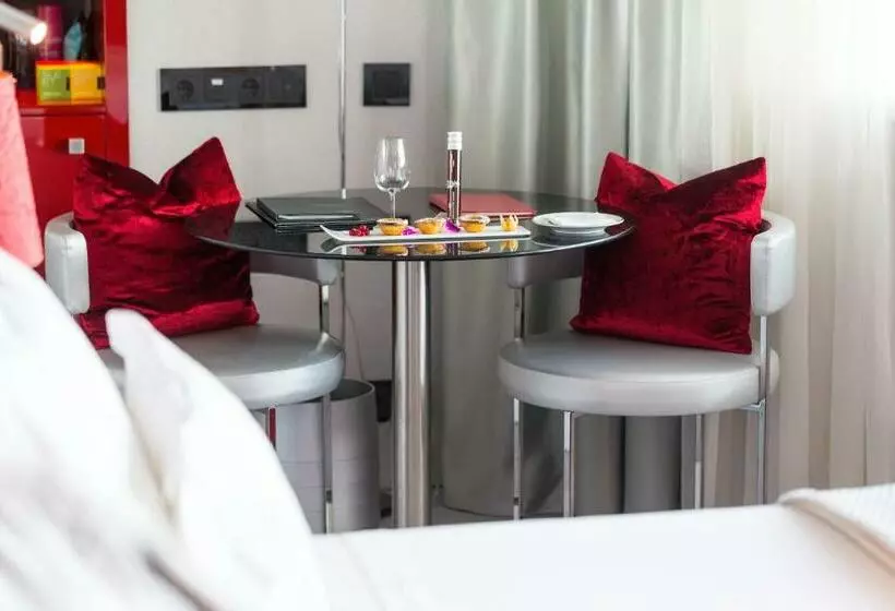 Quarto Premium, Myriad By Sana Hotels