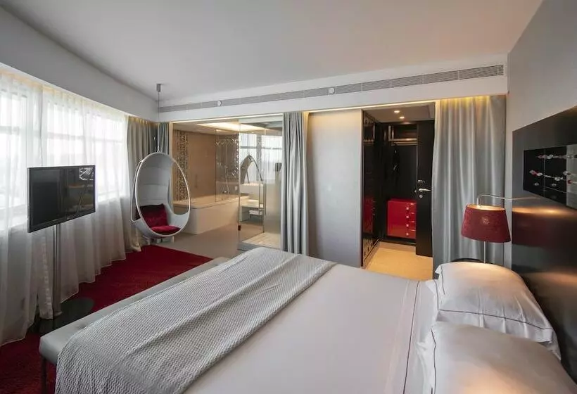 Quarto Premium, Myriad By Sana Hotels
