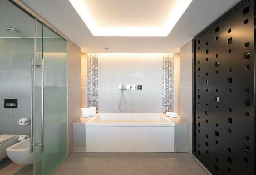 سوییت, Myriad By Sana Hotels