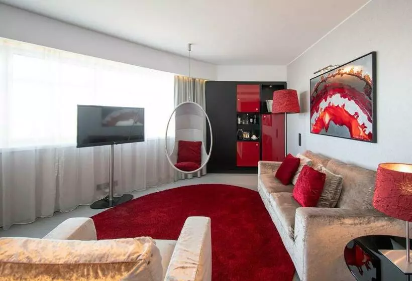 Suite, Myriad By Sana Hotels