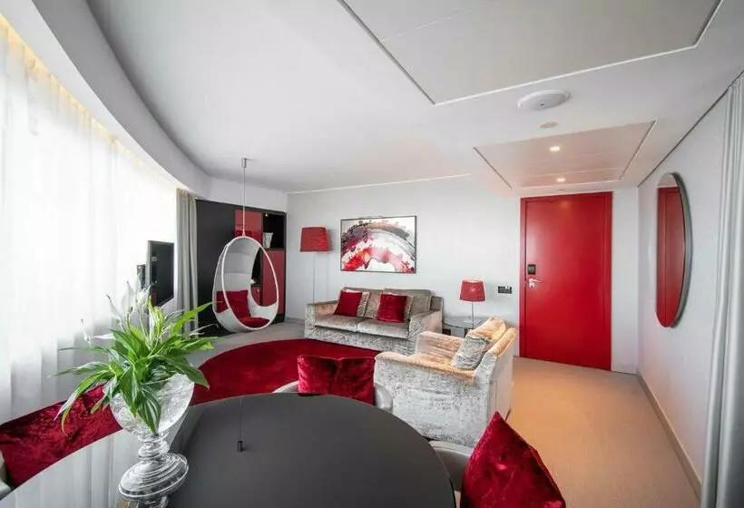 Suite, Myriad By Sana Hotels