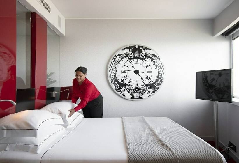 سوییت, Myriad By Sana Hotels