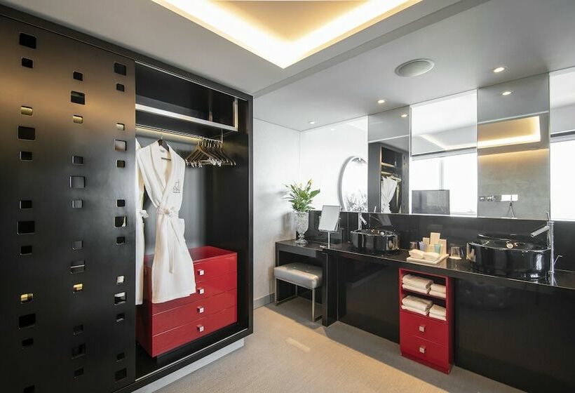 سوییت, Myriad By Sana Hotels