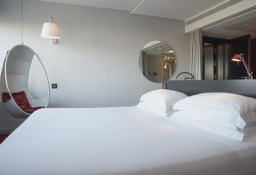 اتاق لوکس, Myriad By Sana Hotels