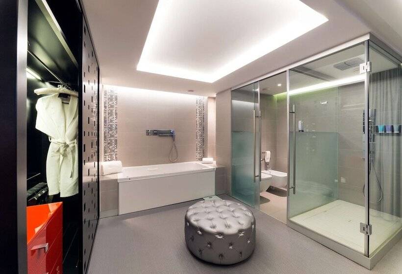 سوییت, Myriad By Sana Hotels