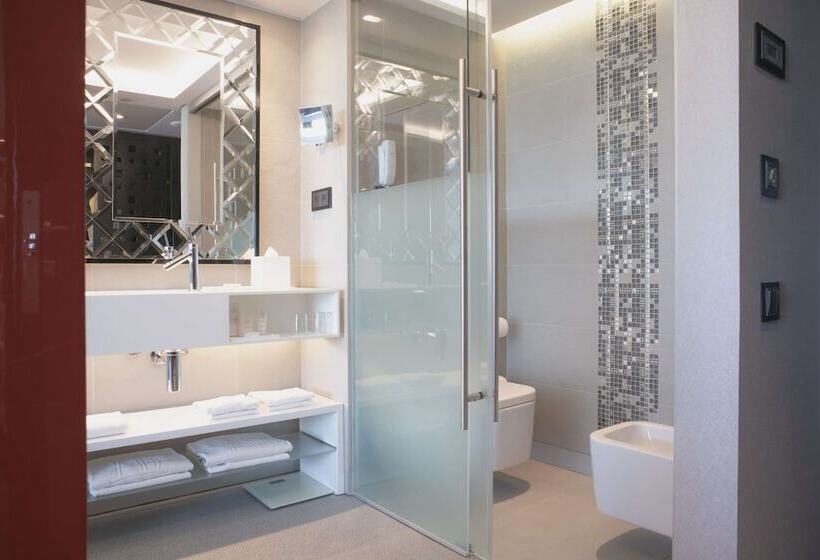 اتاق خانوادگی, Myriad By Sana Hotels