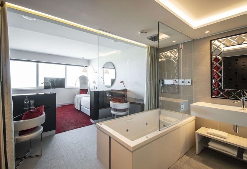 اتاق خانوادگی, Myriad By Sana Hotels