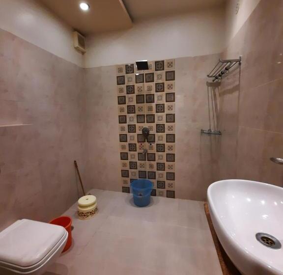 Quarto Triplo Deluxe, Temple On Ganges