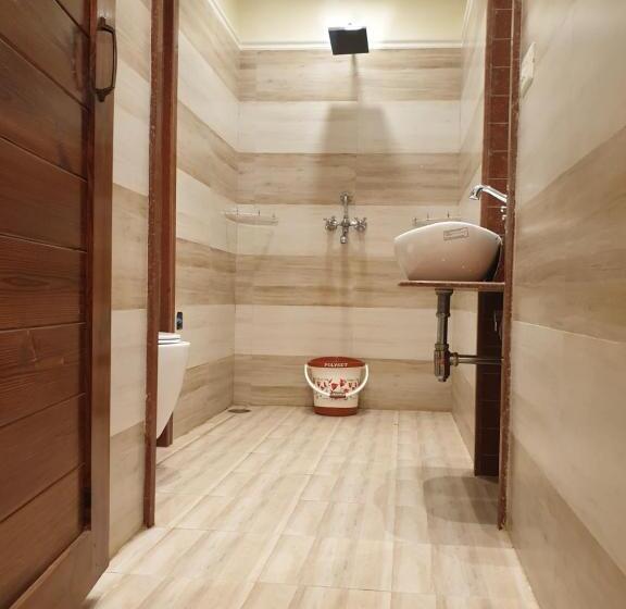 Quarto Triplo Deluxe, Temple On Ganges