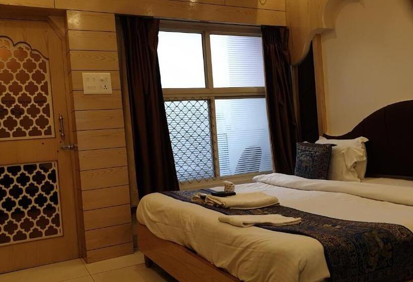 Quarto Deluxe Vista Cidade, Temple On Ganges