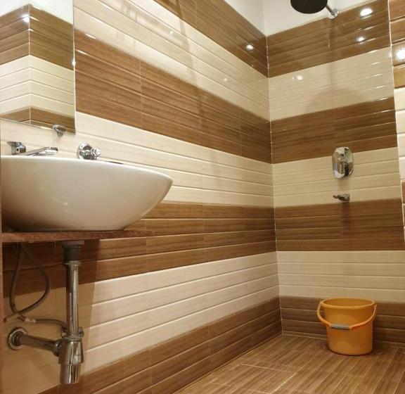 Quarto Triplo Deluxe, Temple On Ganges