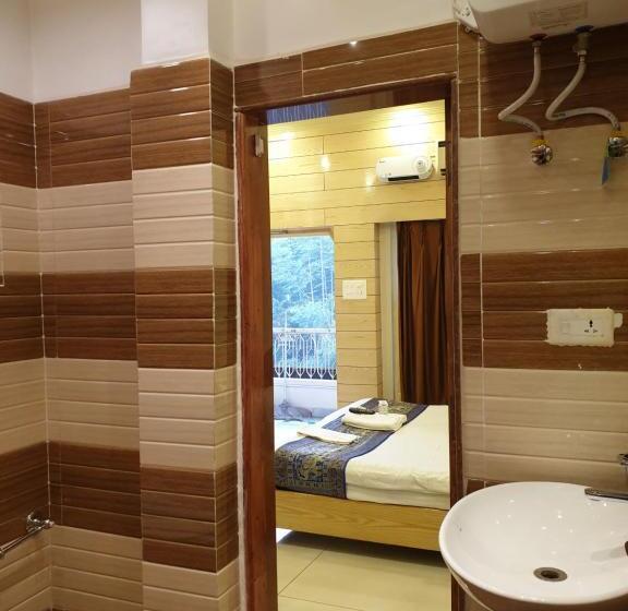 Quarto Triplo Deluxe, Temple On Ganges