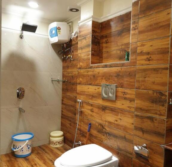 Quarto Triplo Deluxe, Temple On Ganges