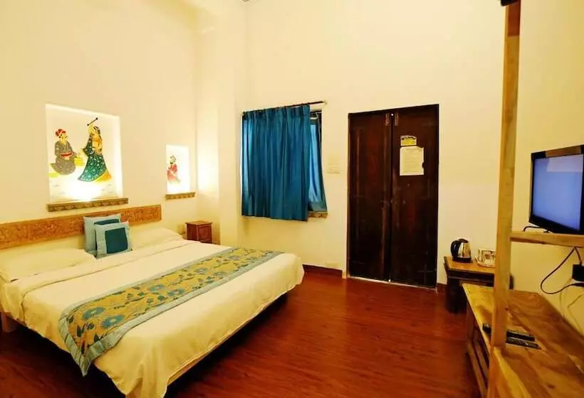 スタンダードルーム, Udaigarh   Udaipur