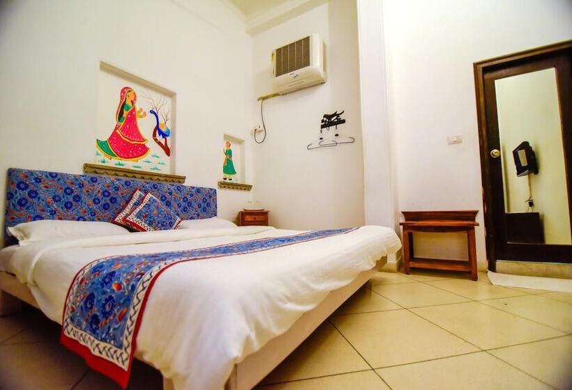 Номер Стандарт, Udaigarh   Udaipur