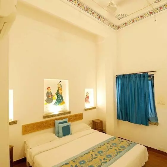 スタンダードルーム, Udaigarh   Udaipur