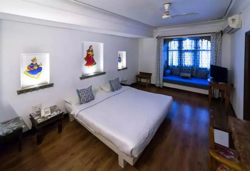 デラックスルーム, Udaigarh   Udaipur