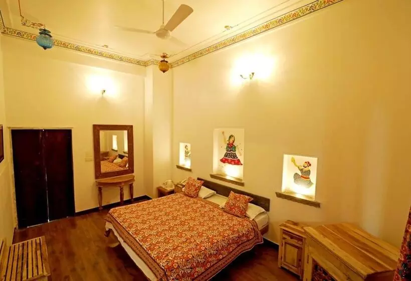 デラックスルーム, Udaigarh   Udaipur