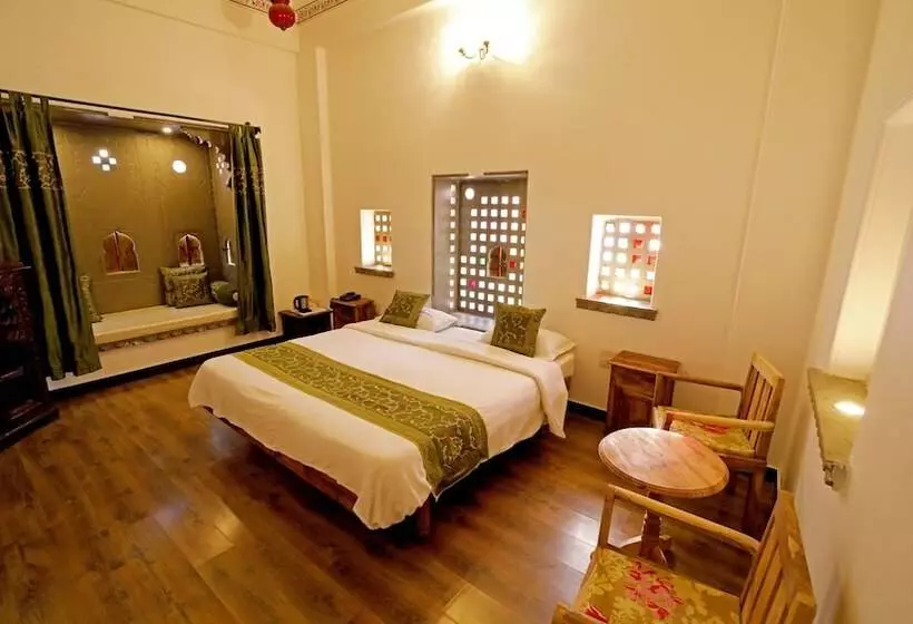 デラックスルーム, Udaigarh   Udaipur