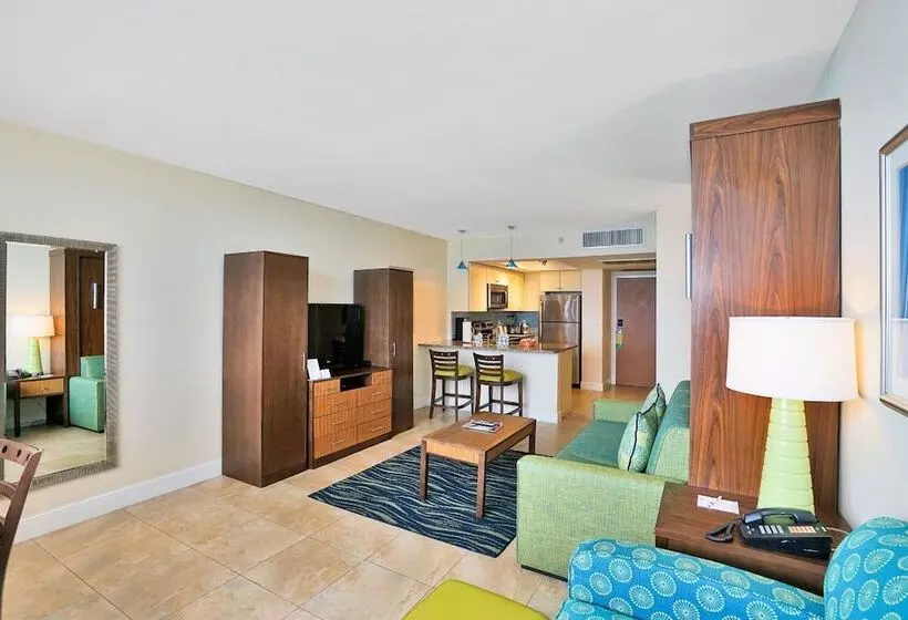 استودیوی استاندارد, Hollywood Beach Tower
