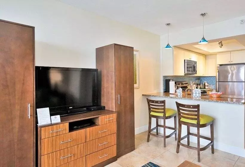استودیوی استاندارد, Hollywood Beach Tower