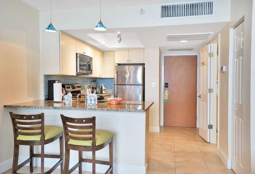 Студия Стандарт, Hollywood Beach Tower