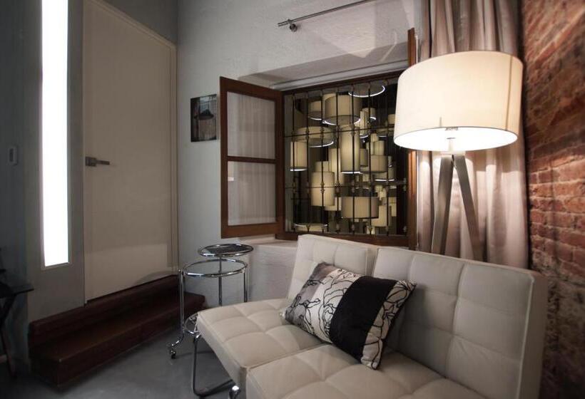 سوییت جونیور, 1850 Hotel Boutique