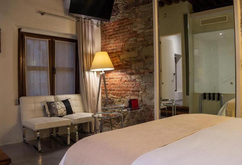 سوییت جونیور, 1850 Hotel Boutique