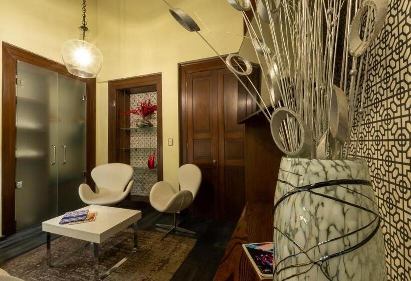 سوییت, 1850 Hotel Boutique