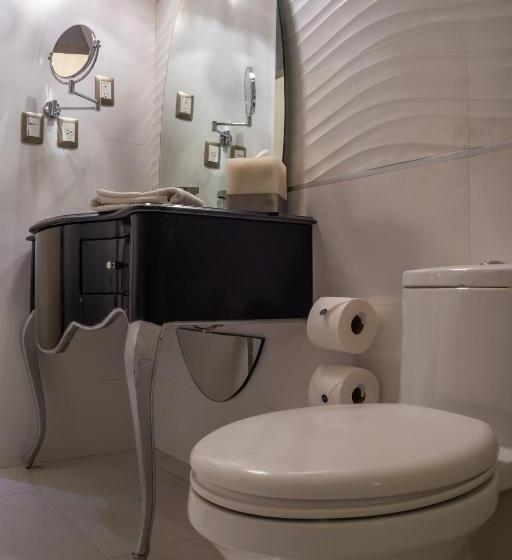 سوئیت با بالکن, 1850 Hotel Boutique