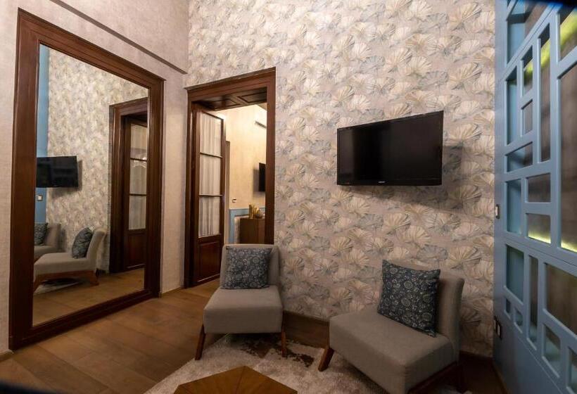 سوئیت با بالکن, 1850 Hotel Boutique