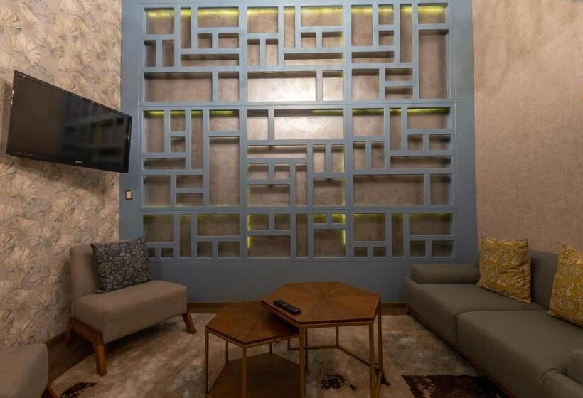 سوئیت با بالکن, 1850 Hotel Boutique